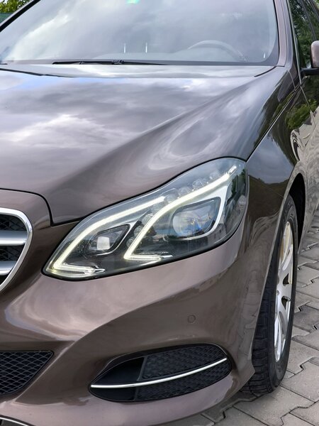 Mercedes-Benz E 300