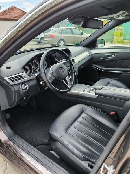 Mercedes-Benz E 300